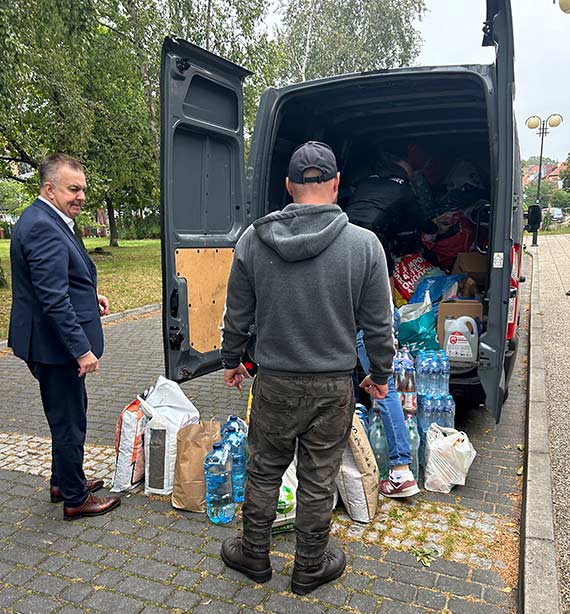 Mieszkacy winoujcia maj wielkie serca. Przybywa darw dla powodzian