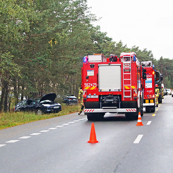 Kolizja na ulicy Woliskiej w winoujciu: Jedna osoba trafia do szpitala