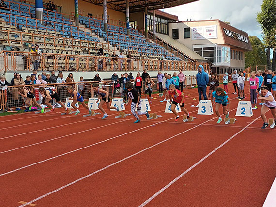 Sukcesy modych lekkoatletw z Klubu OSiR „Wyspiarz” na zakoczenie sezonu lekkoatletycznego