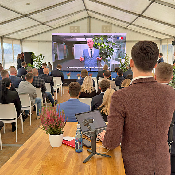 Qair Polska uruchamia swoj najwiksz farm fotowoltaiczn w Polsce. Zobacz film!