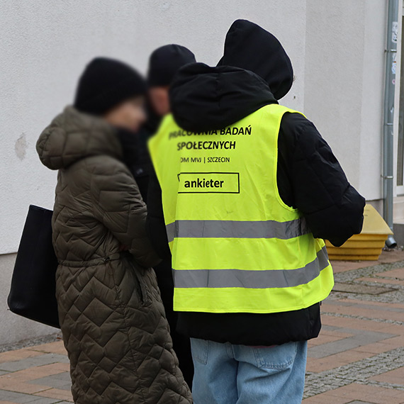 Tajemnicze badania w centrum winoujcia. Kto pyta, nie odpowiada?