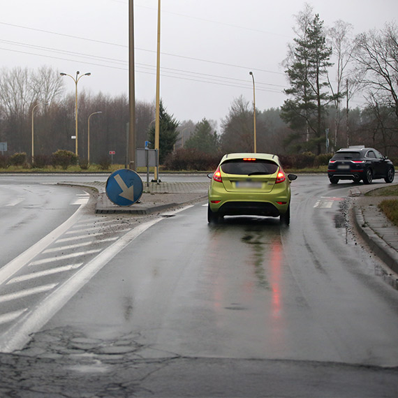 Znaki drogowe w upadku – gdzie jest nadzr?