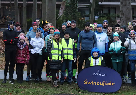 Noworoczna edycja parkrunu w winoujciu