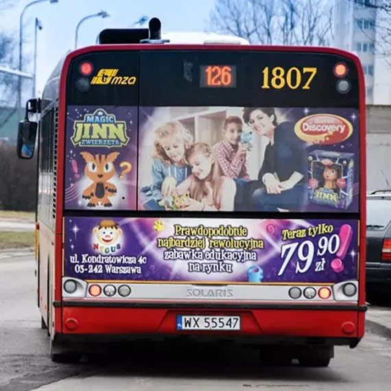 Reklamy na autobusach KA: Bezpieczestwo pasaerw czy estetyka marketingowa?