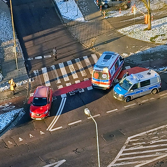 Potrcenie rowerzysty: mczyzna trafi do szpitala