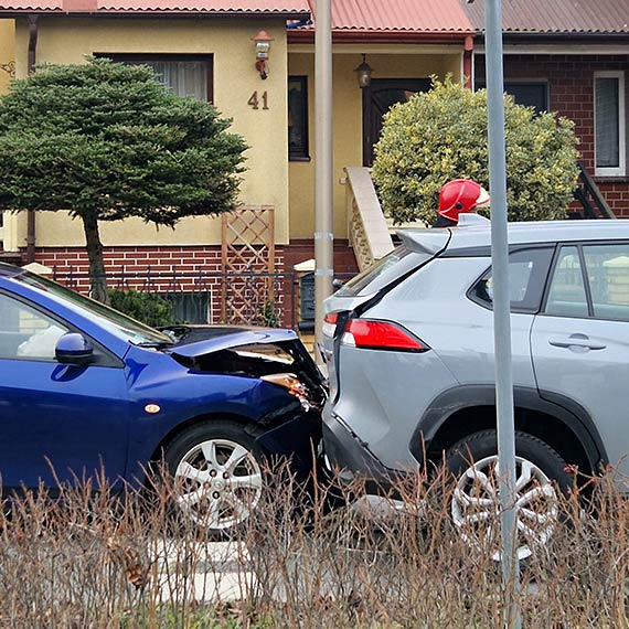 Kolizja na ulicy Markiewicza: Mazda uderzya w Toyot