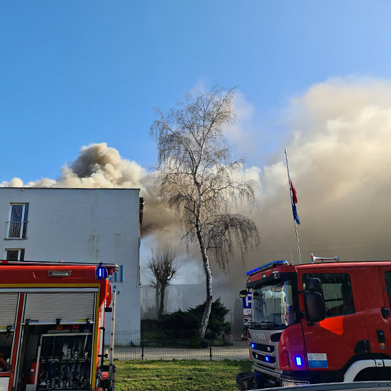 Poar przy ulicy Batyckiej! Wszystkie suby w akcji, trwa ewakuacja orodka 