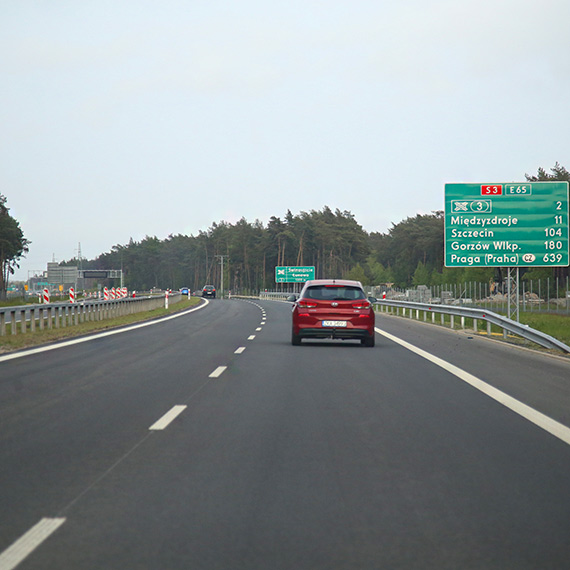 Jedziemy dwupasmówką! Nowy odcinek Świnoujście–Łunowo otwarty. Do Międzyzdrojów coraz bliżej!