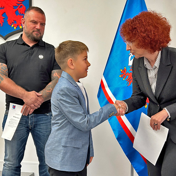 ¦winouj¶cie nagradza sportowe talenty. M³odzi sportowcy ze stypendiami