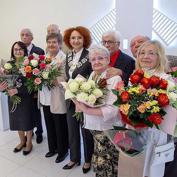 wito mioci i wiernoci. Osiem par uhonorowanych medalami za 50 wsplnych lat. Zobacz film!
