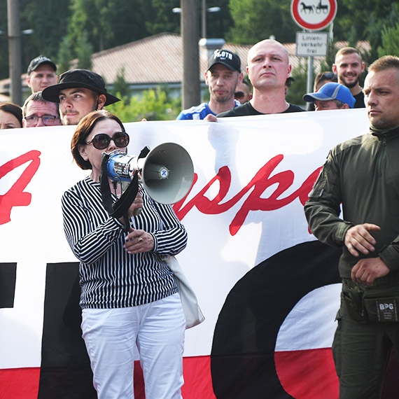 Protest na granicy w Świnoujściu. Kibice Floty i mieszkańcy zablokowali przejście, policja użyła gazu już po zakończeniu manifestacji
