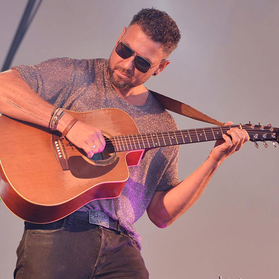 Bartas Szymoniak zagra w winoujciu. Koncert peen emocji i „beat rocka”