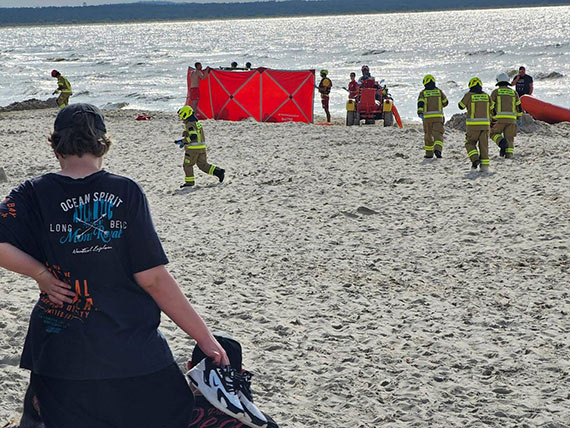Tragedia na niestrzeżonej plaży w Międzyzdrojach. Nie żyje 35-letni turysta z Niemiec