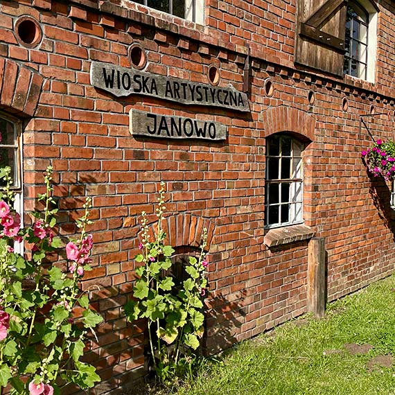 Kulturalne wakacje. Półmetek Wioski Artystycznej Janowo