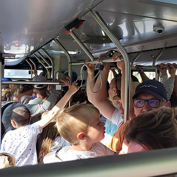 Warszw narzeka na autobus 51. „Poraka kadego dnia”, KA odpowiada: kursy s wystarczajce