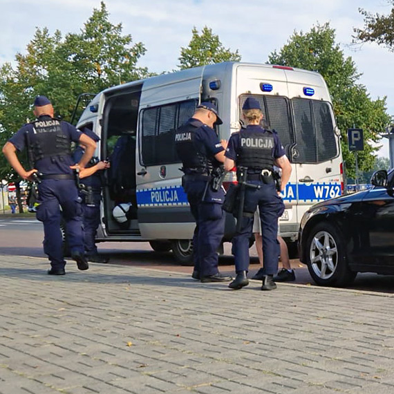 Hulajnogą w Audi. 34-latek chciał uciec, ale skończyło się mandatem 3000 zł