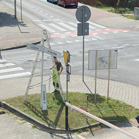 Tablice z nazwami ulic wymieniane stopniowo. Urzd tumaczy powody