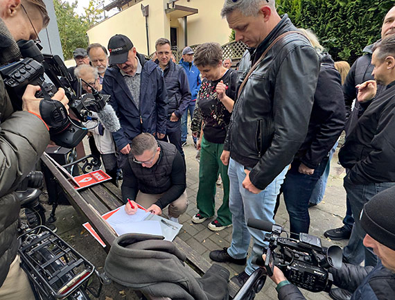 Protest mieszkacw: Nie zamykajcie punktu krwiodawstwa w winoujciu. Zobacz film!