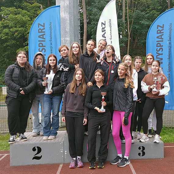 Szkolna druynowa liga lekkoatletyczna w ramach Igrzysk Mlodziey Szkolnej oraz Licealiady