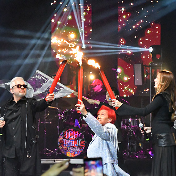 „Ich Troje” show na fina wielkiego jubileuszu winoujcia