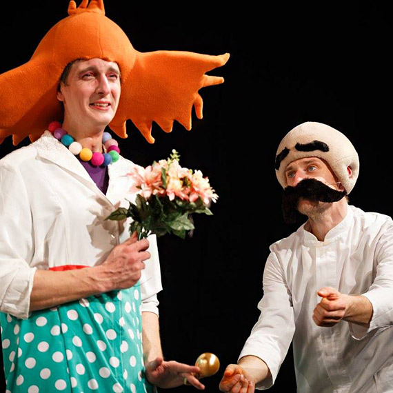 Niedziela: Ciocia Jadzia to ciep³y, pe³ny humoru i zaskakuj±cy spektakl