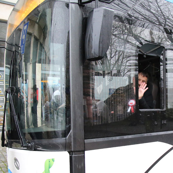 Radny za kierownicą miejskiego autobusu!