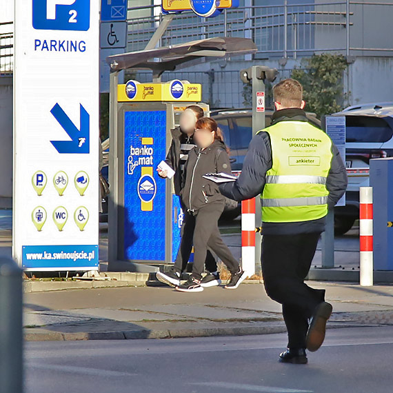 Terminal kontenerowy. Po konferencjach - natychmiastowa akcja ankieterw. Zbieno przypadkowa czy element szerszej strategii?