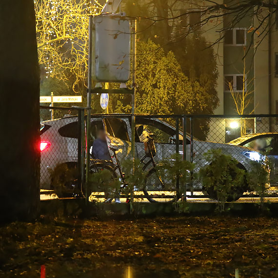 Zderzenie rowerzystki z samochodem na skrzyżowaniu Wojska Polskiego z Matejki. Służby pracowały ponad trzy godziny [1]