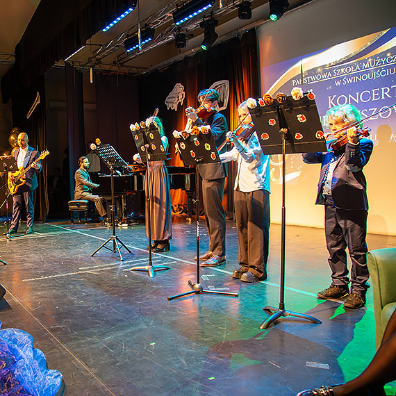 winoujcie wituje 40-lecie szkoy muzycznej. Wielka gala w MDK. Zobacz film!