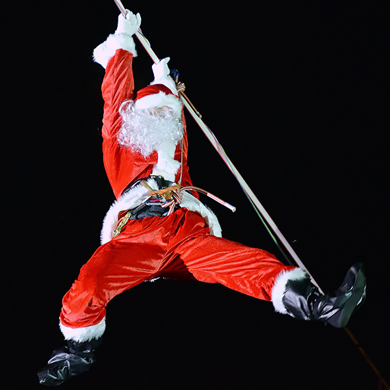 Mikoajki, e ho-ho-ho! winoujcie oficjalnie zainaugurowao boonarodzeniowe witowanie. Zobacz film!