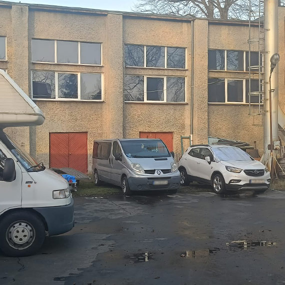 Odbi�r auta, kt�ry obna�y� s�abo�ci systemu