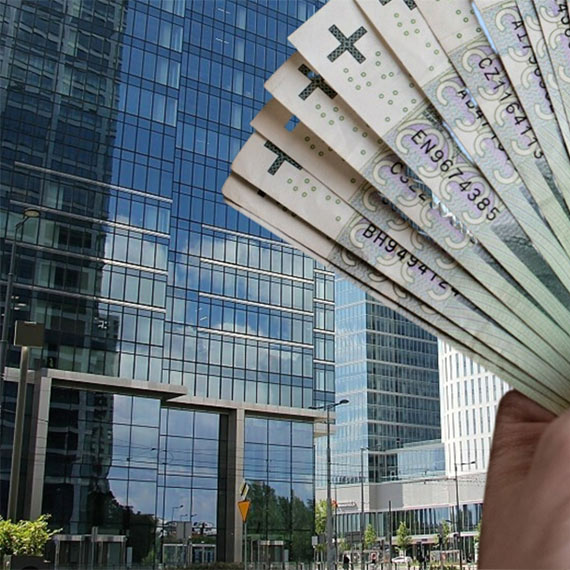 Bran�a retailowa docenia najem zwrotny. Prawie po�owa specjalist�w ocenia go pozytywnie