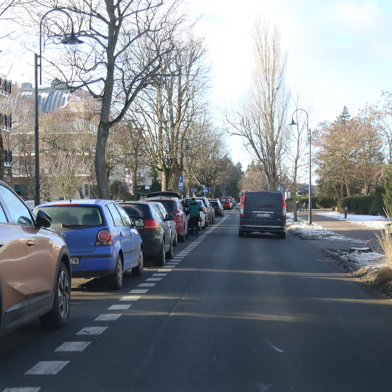 Parkowanie przy promenadzie i najwy�sza stawka w zamian za rotacj�? Pytanie do mieszka�c�w �winouj�cia