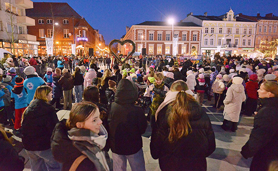 ¦winouj¶cie robi swoje. We wtorek zap³onê³o serce WO¦P na Placu Wolno¶ci