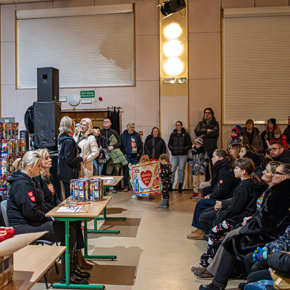 To jest niedziela pod znakiem czerwonego serduszka. �winoujscy wolontariusze WO�P wyruszyli na pomoc chorym maluchom.