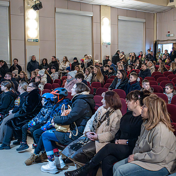 To jest niedziela pod znakiem czerwonego serduszka. �winoujscy wolontariusze WO�P wyruszyli na pomoc chorym maluchom.