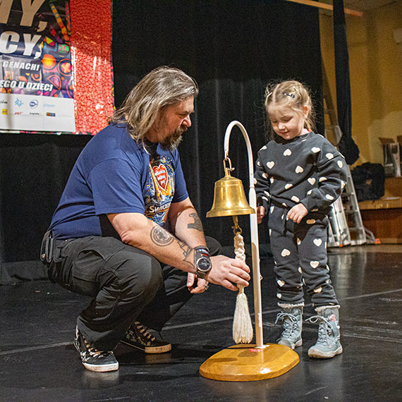 To jest niedziela pod znakiem czerwonego serduszka. �winoujscy wolontariusze WO�P wyruszyli na pomoc chorym maluchom.