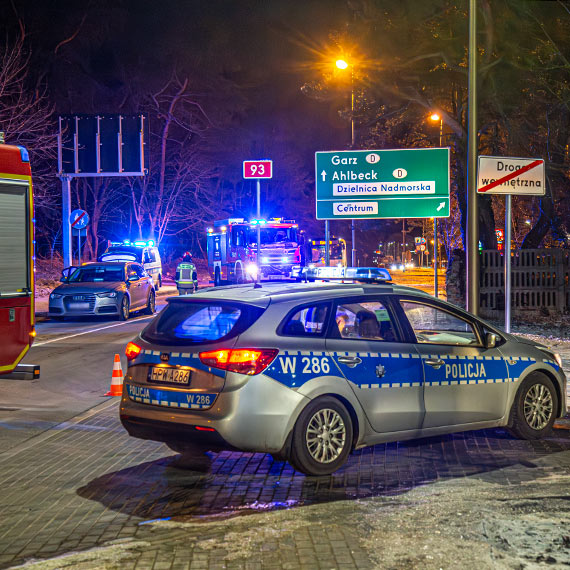 BMW uderzy�o w Audi przy Aldi na ulicy Karsiborskiej