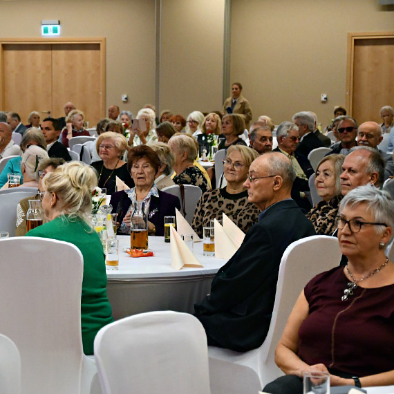 Wybory uzupe�niaj�ce do Rady Senior�w