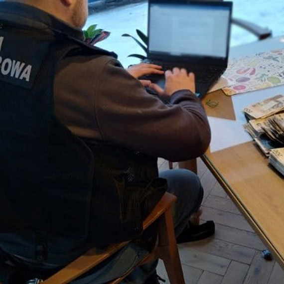 KAS i CB�P zatrzyma�y 10 os�b, kt�re prowadzi�y nielegalne loterie promocyjne