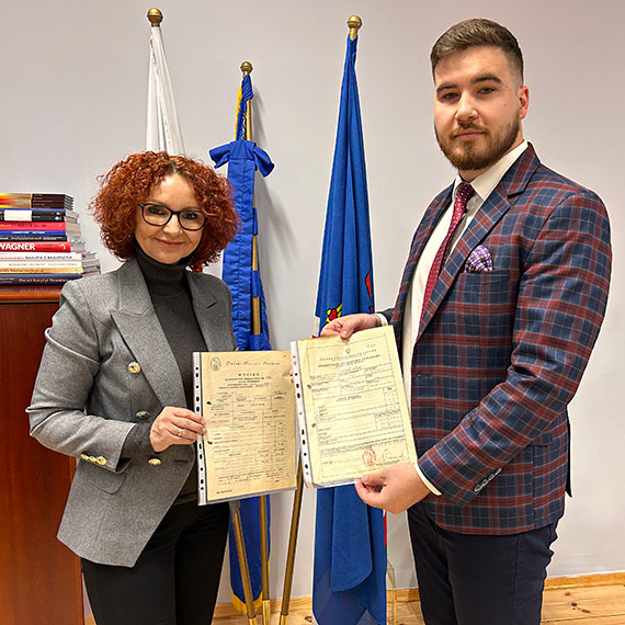 Karsib�r czwarty sprzedany jako pierwszy