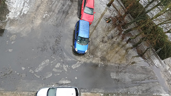 Zamarznięta ziemia, zalane tereny