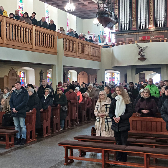 Sanktuarium Chrystusa Kr�la w �winouj�ciu zako�czy�o obchody rocznicy swojego ustanowienia