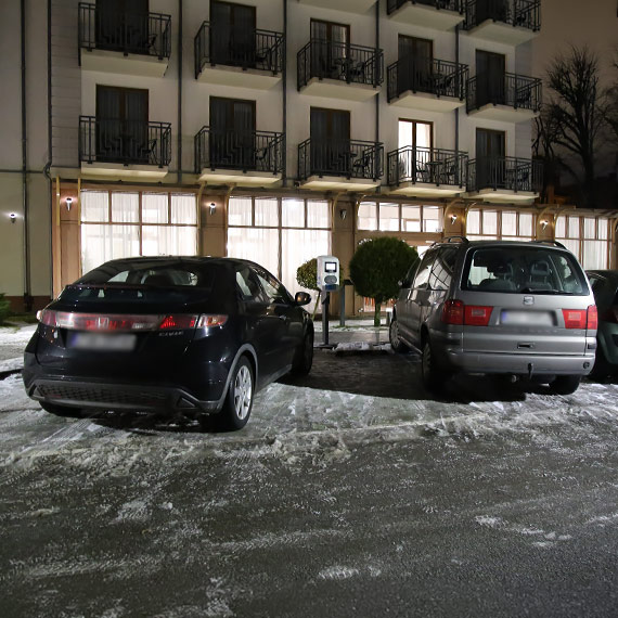 Blokowali jedyn� �adowark� w tej cz�ci miasta. 100 z� i po sprawie?