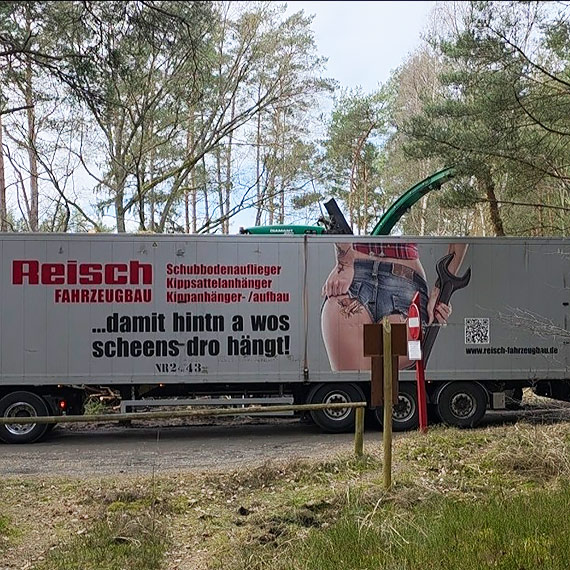 Wolontariat i ci�ki sprz�t. Dwa obrazy jednej inwestycji na Warszowie