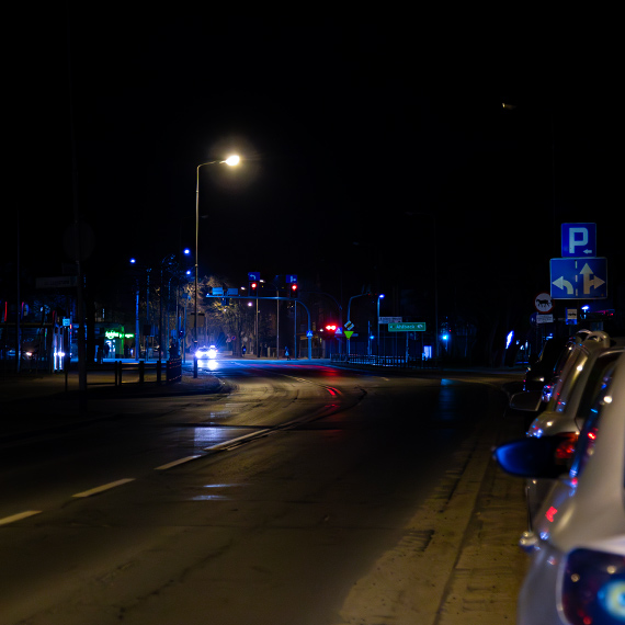 Ciemno na 11 Listopada. Latarnie nie �wiec� od kilku dni