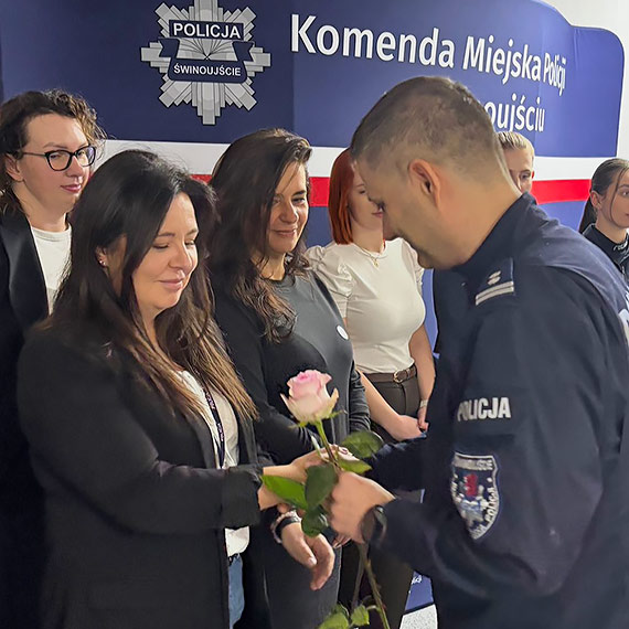 Dzie� Kobiet w Komendzie Miejskiej Policji w �winouj�ciu