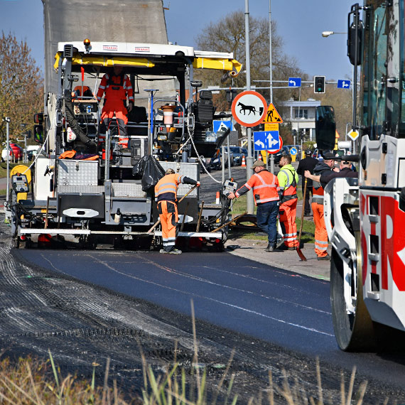 Szybki remont ulicy w centrum