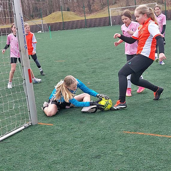 Mistrzostwa Miasta Świnoujście w piłce nożnej dziewcząt i chlopców w ramach Igrzysk Dzieci