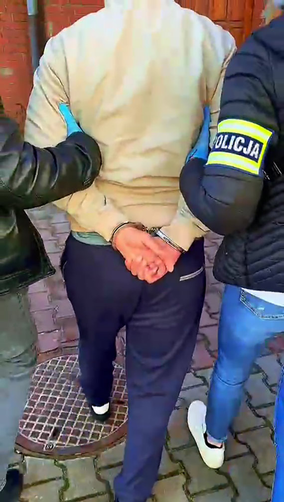 Kolejni zatrzymani po meczu Flota �winouj�cie - Elana Toru�. Dwaj m�czy�ni trafili do s�du